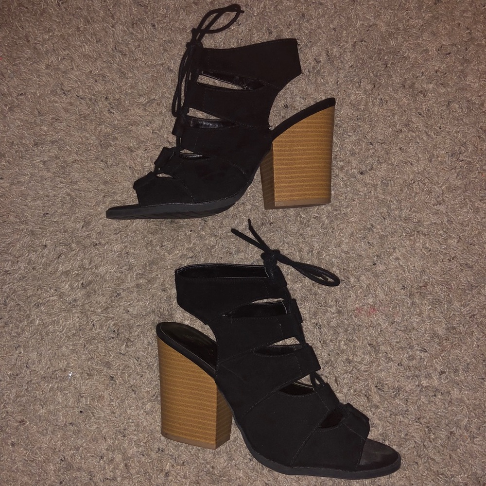 Black Lace Up Open Toe Booties!!